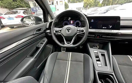 Volkswagen Golf VIII, 2023 год, 1 780 000 рублей, 9 фотография