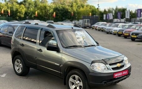 Chevrolet Niva I рестайлинг, 2011 год, 549 000 рублей, 3 фотография
