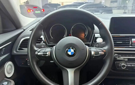 BMW 1 серия, 2021 год, 1 590 000 рублей, 4 фотография