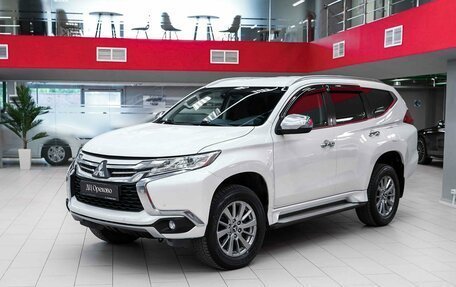 Mitsubishi Pajero Sport III рестайлинг, 2018 год, 2 590 000 рублей, 5 фотография