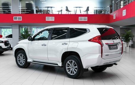 Mitsubishi Pajero Sport III рестайлинг, 2018 год, 2 590 000 рублей, 4 фотография