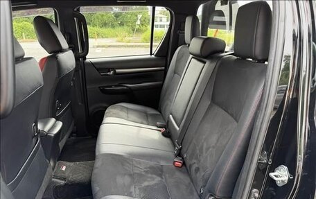 Toyota Hilux VIII, 2024 год, 4 000 200 рублей, 13 фотография