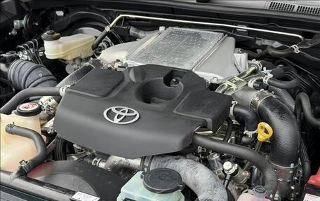 Toyota Hilux VIII, 2024 год, 4 000 200 рублей, 23 фотография