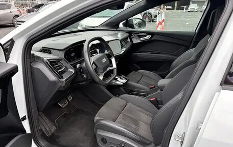 Audi Q4 e-tron, 2023 год, 4 529 010 рублей, 8 фотография