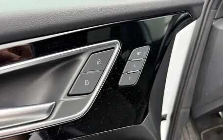 Audi Q4 e-tron, 2023 год, 4 529 010 рублей, 15 фотография