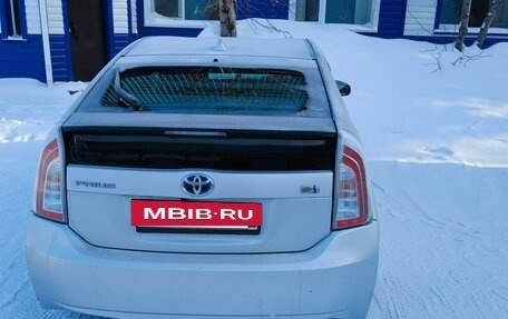 Toyota Prius, 2012 год, 1 100 000 рублей, 7 фотография