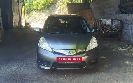 Honda Fit Shuttle I рестайлинг, 2012 год, 950 000 рублей, 3 фотография