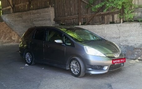 Honda Fit Shuttle I рестайлинг, 2012 год, 950 000 рублей, 2 фотография