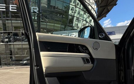 Land Rover Range Rover IV рестайлинг, 2019 год, 8 300 000 рублей, 2 фотография