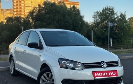 Volkswagen Polo VI (EU Market), 2013 год, 690 000 рублей, 3 фотография