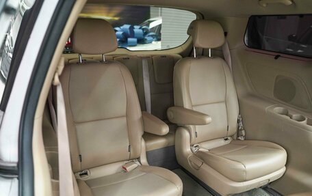 KIA Carnival III, 2018 год, 2 490 000 рублей, 7 фотография