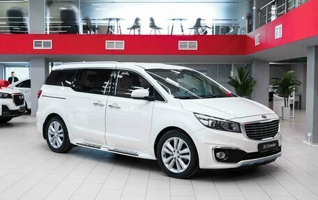 KIA Carnival III, 2018 год, 2 490 000 рублей, 3 фотография