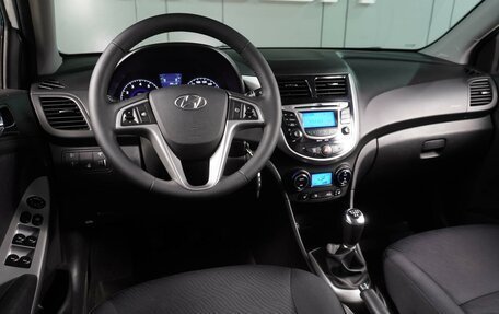 Hyundai Solaris II рестайлинг, 2013 год, 899 000 рублей, 6 фотография