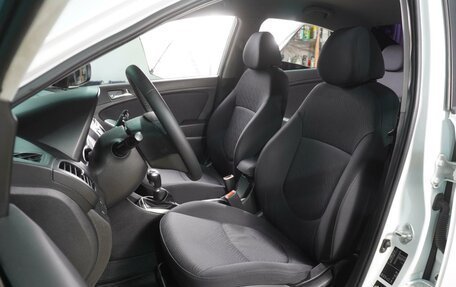 Hyundai Solaris II рестайлинг, 2013 год, 899 000 рублей, 10 фотография