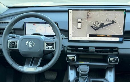 Toyota RAV4, 2026 год, 4 100 000 рублей, 19 фотография
