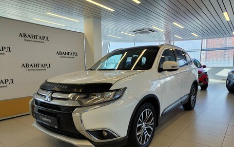 Mitsubishi Outlander III рестайлинг 3, 2016 год, 1 825 000 рублей, 1 фотография