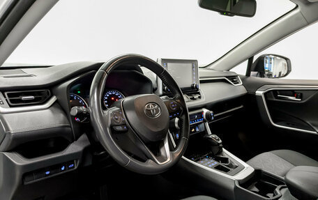 Toyota RAV4, 2021 год, 3 525 000 рублей, 16 фотография