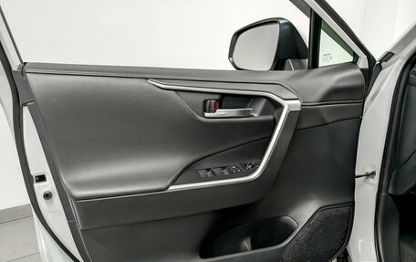 Toyota RAV4, 2021 год, 3 525 000 рублей, 19 фотография