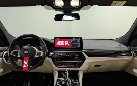 BMW 6 серия, 2021 год, 5 590 000 рублей, 14 фотография