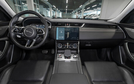 Jaguar XF II, 2021 год, 4 500 000 рублей, 8 фотография