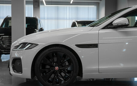 Jaguar XF II, 2021 год, 4 500 000 рублей, 24 фотография