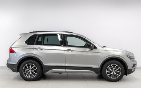Volkswagen Tiguan II, 2018 год, 2 425 000 рублей, 4 фотография