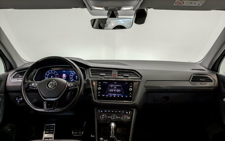 Volkswagen Tiguan II, 2018 год, 2 425 000 рублей, 14 фотография