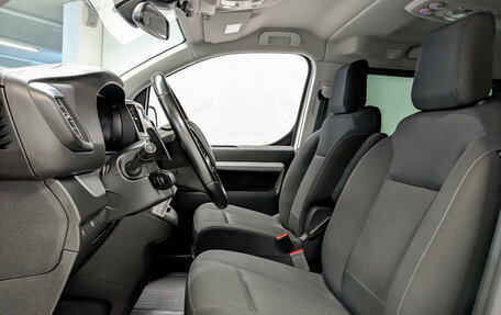 Peugeot Traveller I, 2019 год, 3 075 000 рублей, 21 фотография
