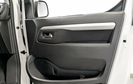 Peugeot Traveller I, 2019 год, 3 075 000 рублей, 25 фотография