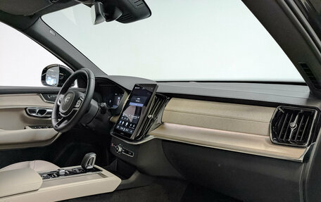Volvo XC90 II рестайлинг, 2025 год, 8 199 000 рублей, 13 фотография