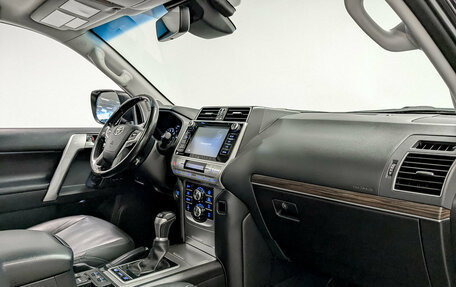 Toyota Land Cruiser Prado 150 рестайлинг 2, 2020 год, 5 850 000 рублей, 11 фотография