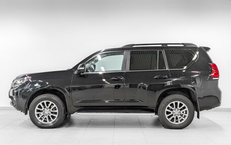 Toyota Land Cruiser Prado 150 рестайлинг 2, 2020 год, 5 850 000 рублей, 8 фотография
