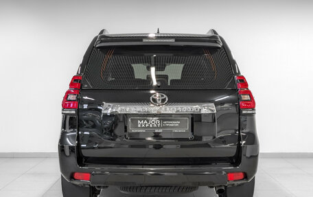 Toyota Land Cruiser Prado 150 рестайлинг 2, 2020 год, 5 850 000 рублей, 6 фотография