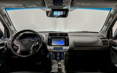 Toyota Land Cruiser Prado 150 рестайлинг 2, 2020 год, 5 850 000 рублей, 14 фотография