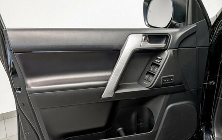 Toyota Land Cruiser Prado 150 рестайлинг 2, 2020 год, 5 850 000 рублей, 19 фотография