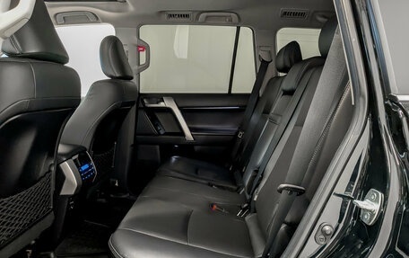 Toyota Land Cruiser Prado 150 рестайлинг 2, 2020 год, 5 850 000 рублей, 12 фотография