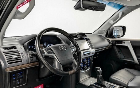 Toyota Land Cruiser Prado 150 рестайлинг 2, 2020 год, 5 850 000 рублей, 16 фотография