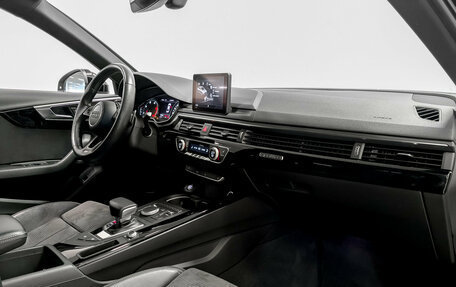 Audi A4, 2017 год, 2 550 000 рублей, 11 фотография
