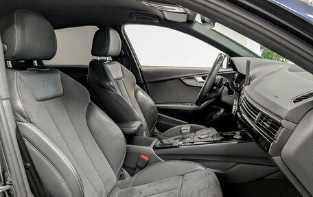 Audi A4, 2017 год, 2 550 000 рублей, 24 фотография