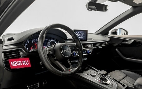 Audi A4, 2017 год, 2 550 000 рублей, 16 фотография