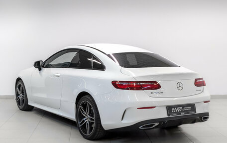 Mercedes-Benz E-Класс, 2020 год, 4 550 000 рублей, 7 фотография