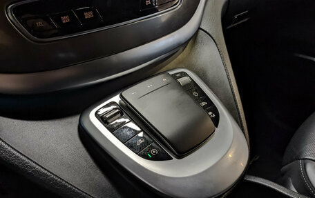 Mercedes-Benz V-Класс, 2021 год, 5 900 000 рублей, 28 фотография