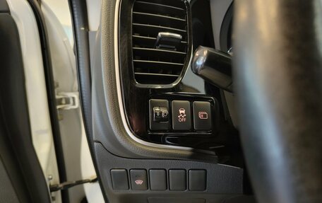 Mitsubishi Outlander III рестайлинг 3, 2016 год, 1 825 000 рублей, 5 фотография