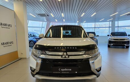 Mitsubishi Outlander III рестайлинг 3, 2016 год, 1 825 000 рублей, 3 фотография