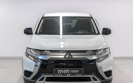 Mitsubishi Outlander III рестайлинг 3, 2019 год, 1 950 000 рублей, 2 фотография