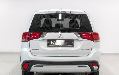 Mitsubishi Outlander III рестайлинг 3, 2019 год, 1 950 000 рублей, 6 фотография