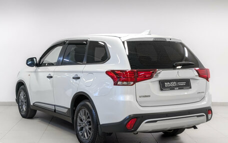 Mitsubishi Outlander III рестайлинг 3, 2019 год, 1 950 000 рублей, 7 фотография