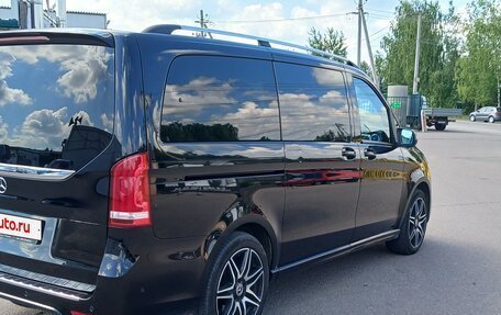 Mercedes-Benz V-Класс, 2019 год, 4 600 000 рублей, 3 фотография