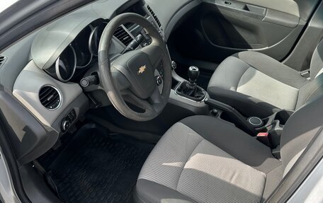 Chevrolet Cruze II, 2009 год, 480 000 рублей, 9 фотография