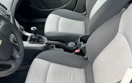 Chevrolet Cruze II, 2009 год, 480 000 рублей, 10 фотография